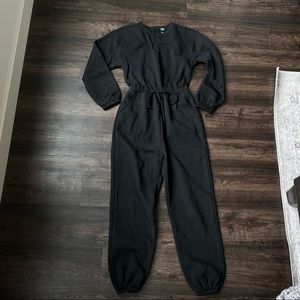 One-Piece Jumper - Black Sweatshirt/Sweatpants